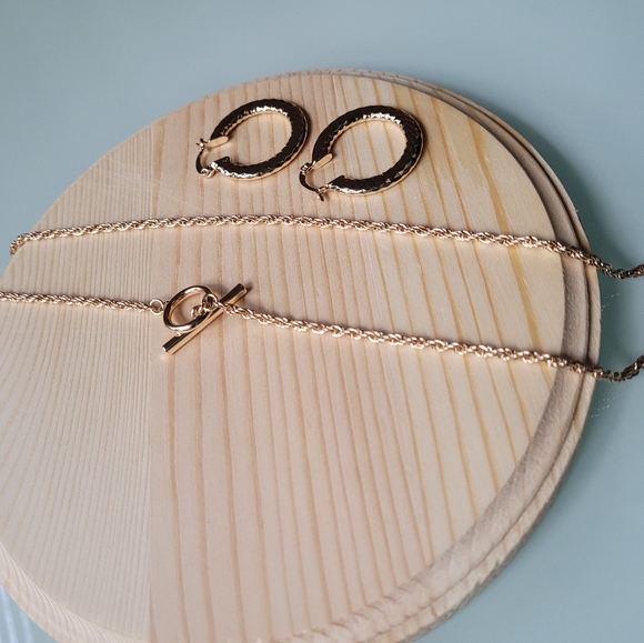 The Golden Set ✨️ - Picture 4 of 4